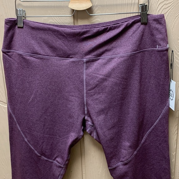 Ray Pose Leggings. NWT - Picture 3 of 10